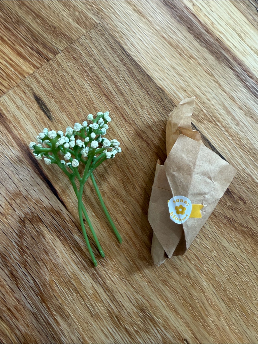 Miniverse RARE Valentines Roses (no resin) - Picture 4 of 4